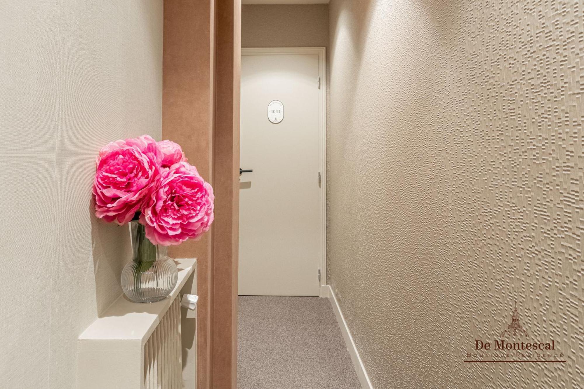 De Montescal - Hot Tub And Ac Cosy Apartment A Prime Location 40M2 Париж Экстерьер фото